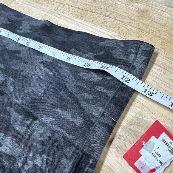 Spanx Look at Me Now NWT Seamless Leggings FL3515 Black Camo Size M Shaping - Picture 8 of 10